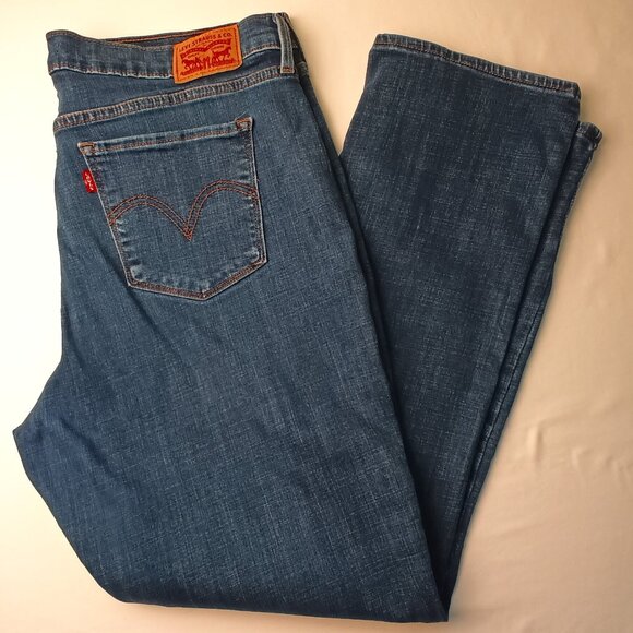 Levi's Denim Jeans Size 33/16 Classic Straight High Rise Medium Wash - Picture 1 of 10